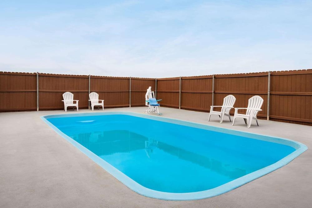 Super 8 By Wyndham Gainesville Tx Экстерьер фото