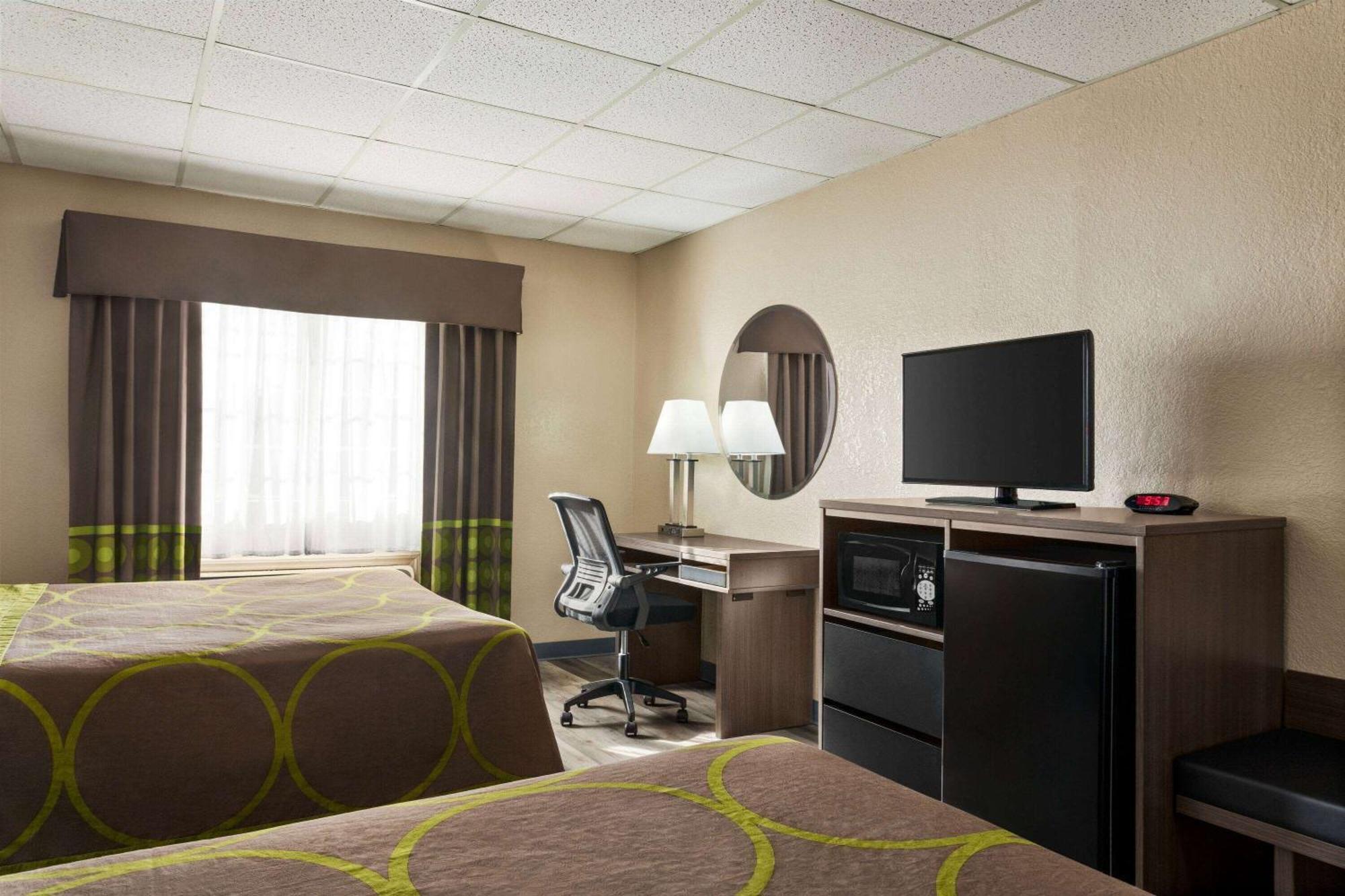 Super 8 By Wyndham Gainesville Tx Экстерьер фото